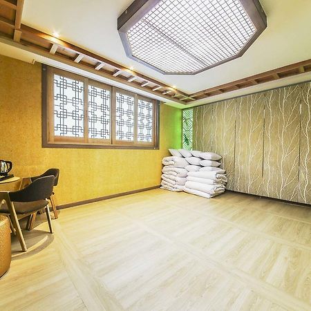 Jeonju Hanok Hotel Kung Buitenkant foto