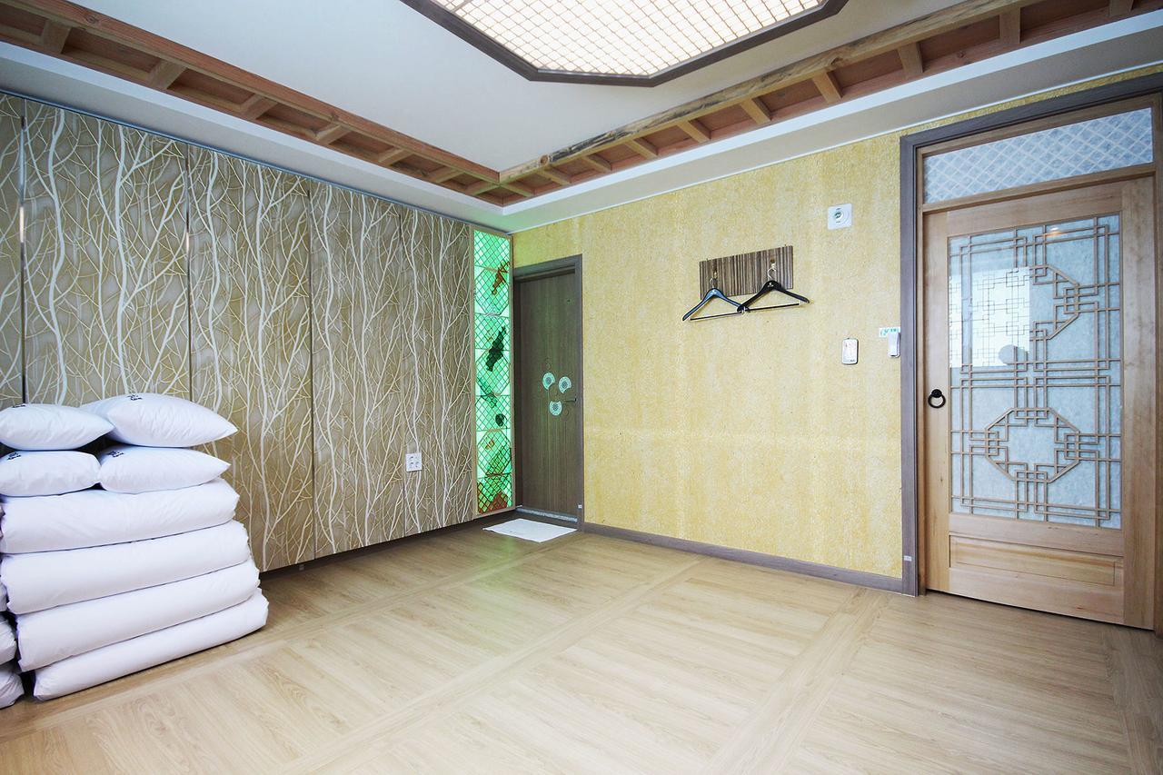 Jeonju Hanok Hotel Kung Buitenkant foto